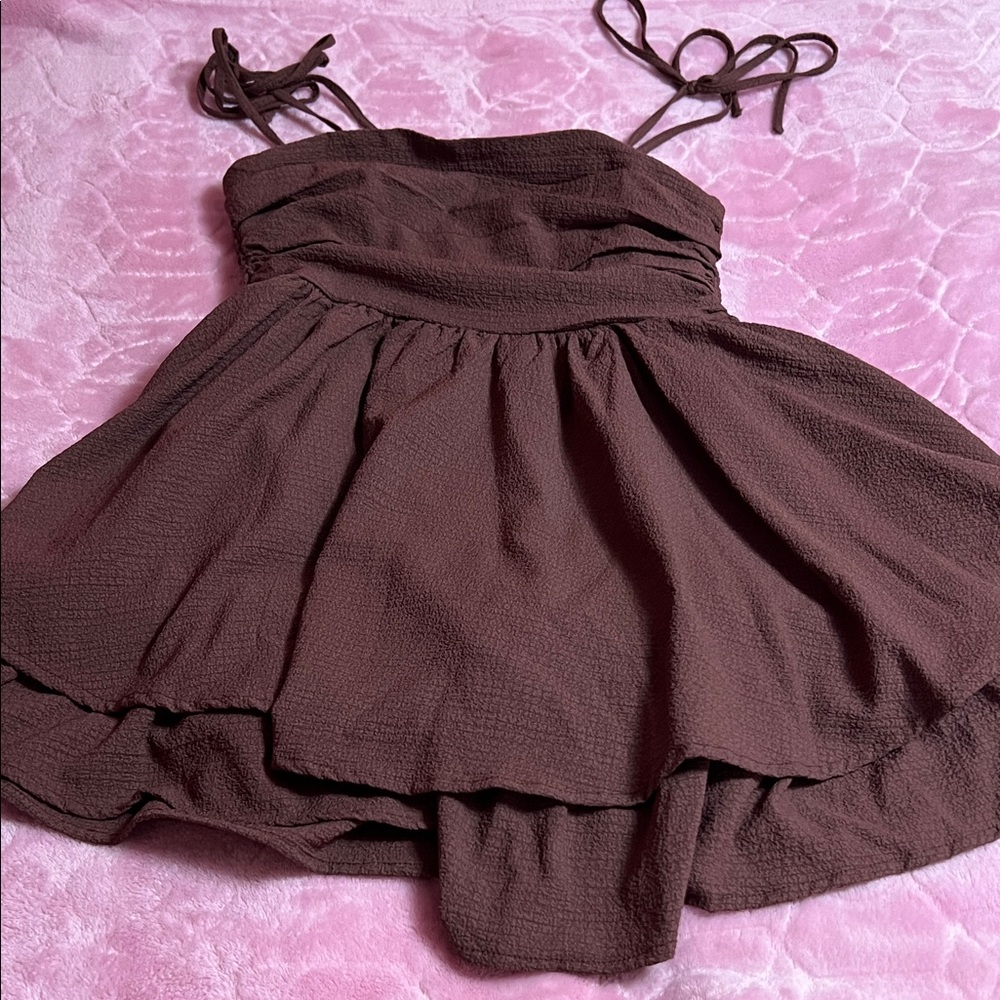 brown ruched layered ruffle mini dress - Picture 3 of 6